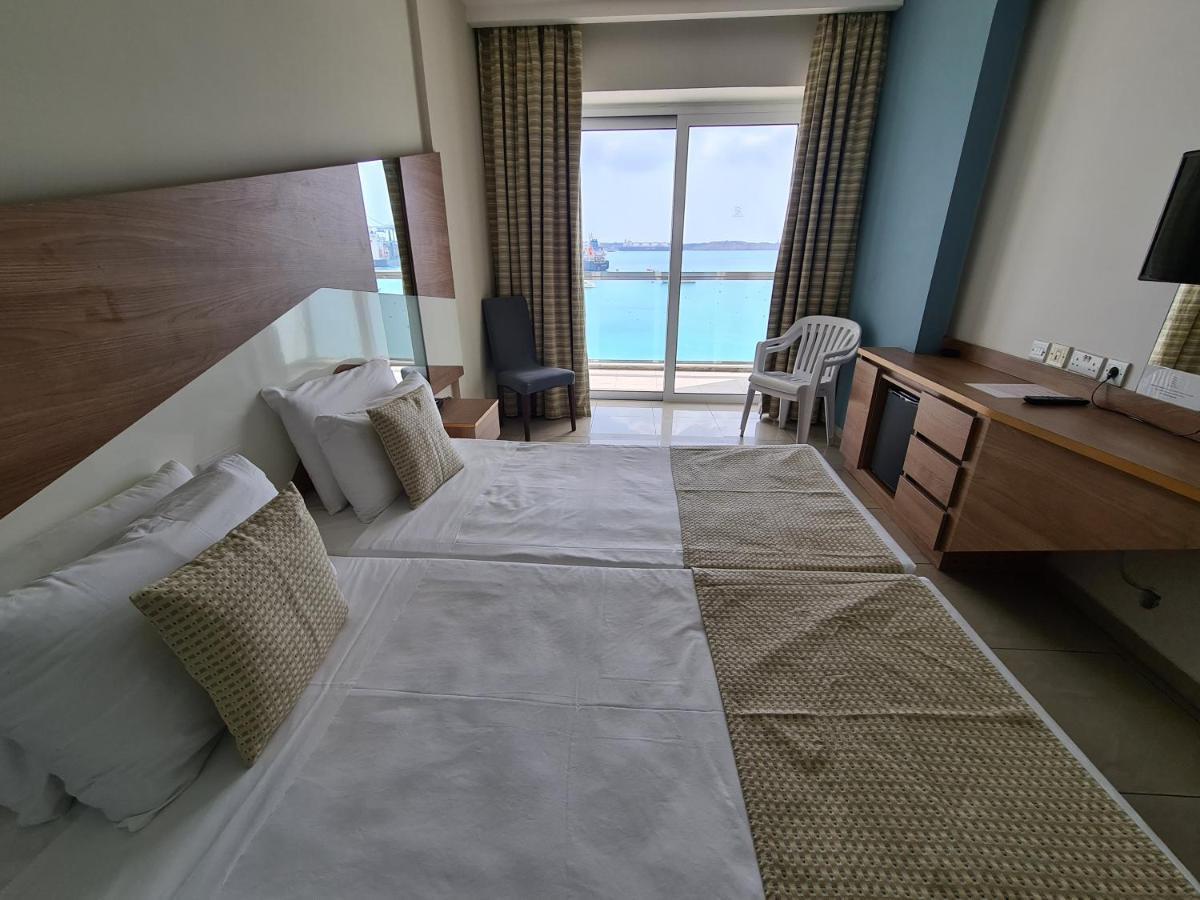 Water'S Edge Hotel Birzebbuga Ngoại thất bức ảnh