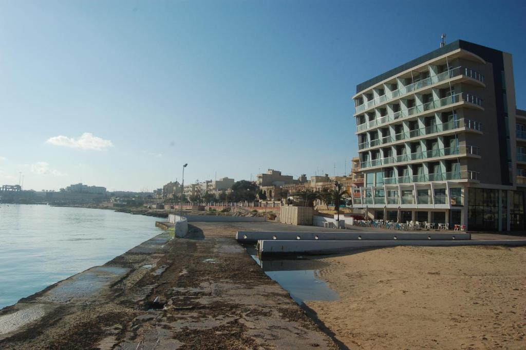 Water'S Edge Hotel Birzebbuga Ngoại thất bức ảnh